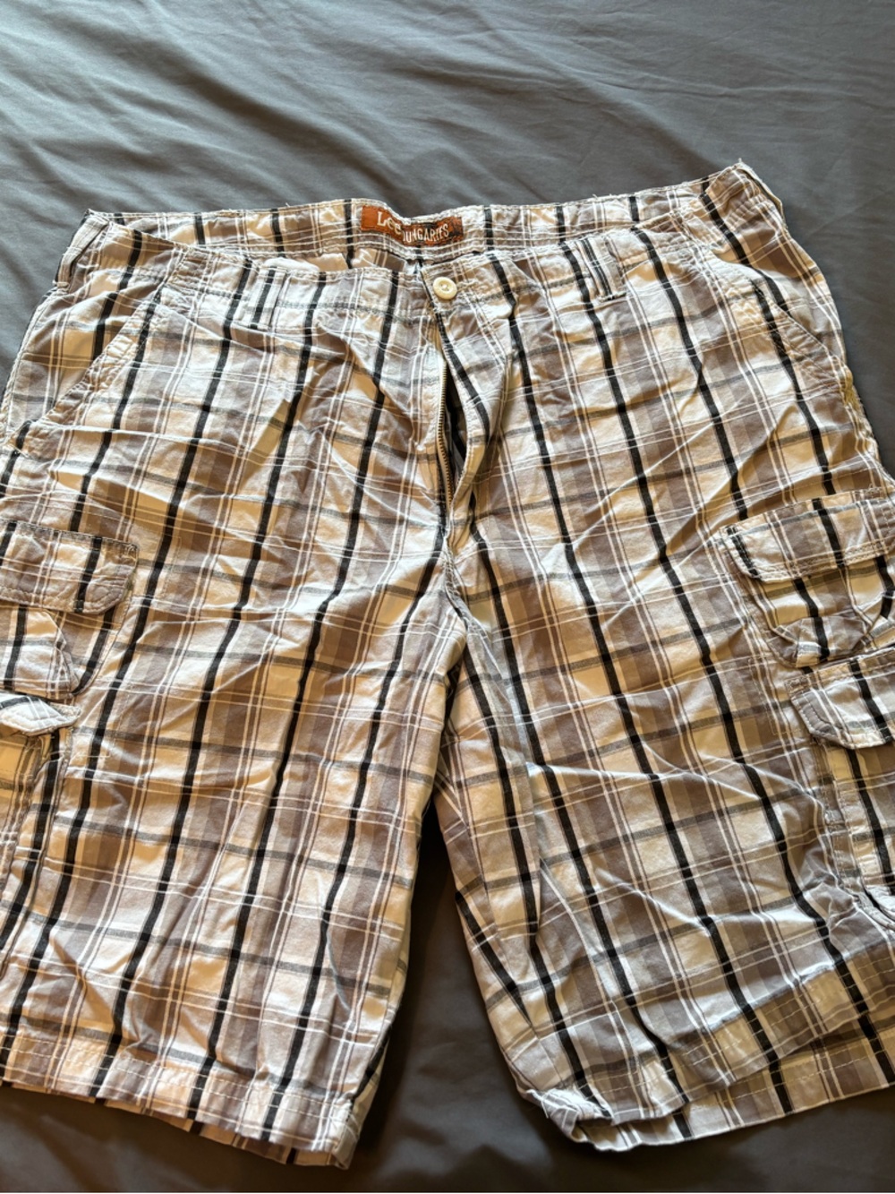 Ecko Unlimited Men's Plaid Cargo Shorts in Beige and Black